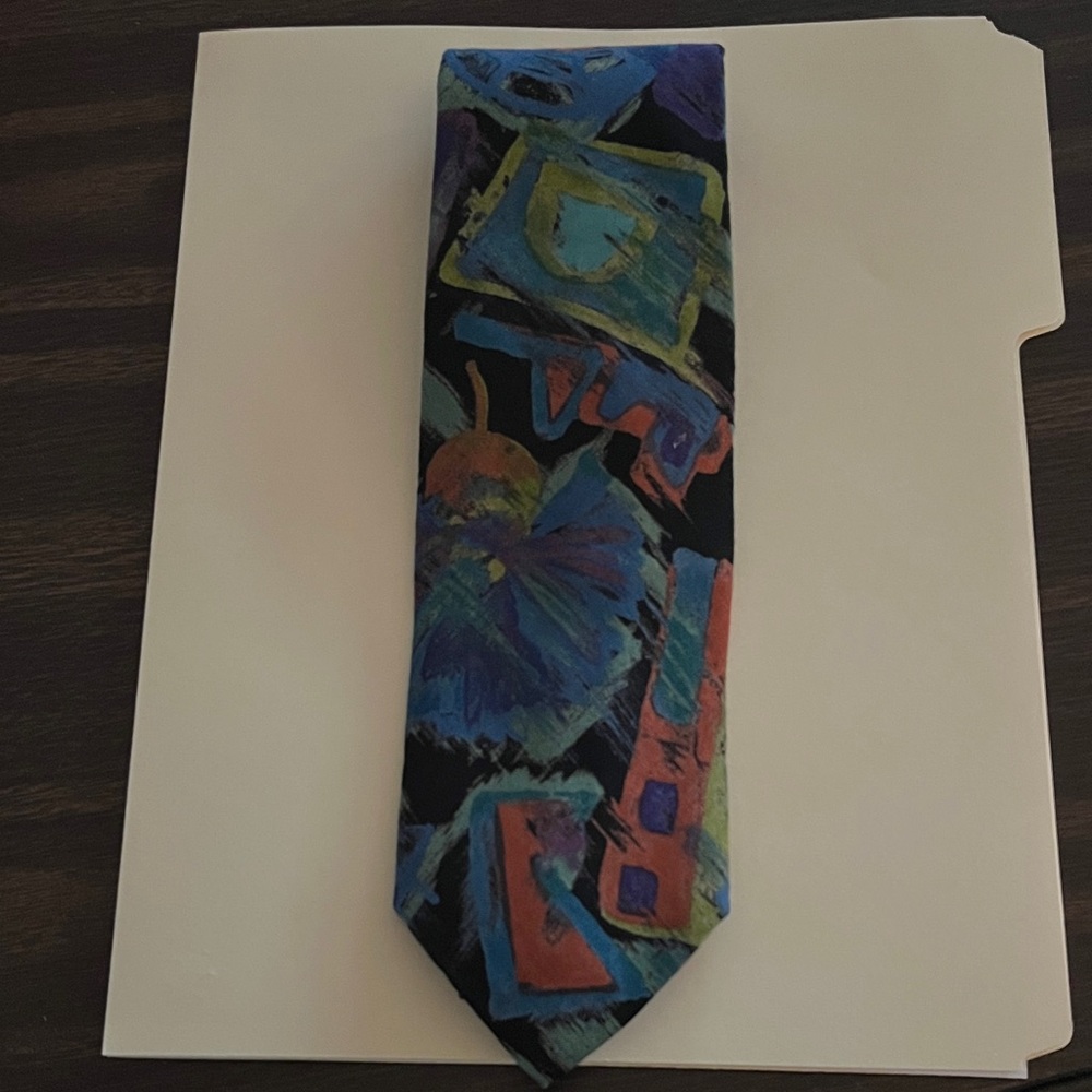 Leonardo Men’s Vibrant Geometric Pattern Tie